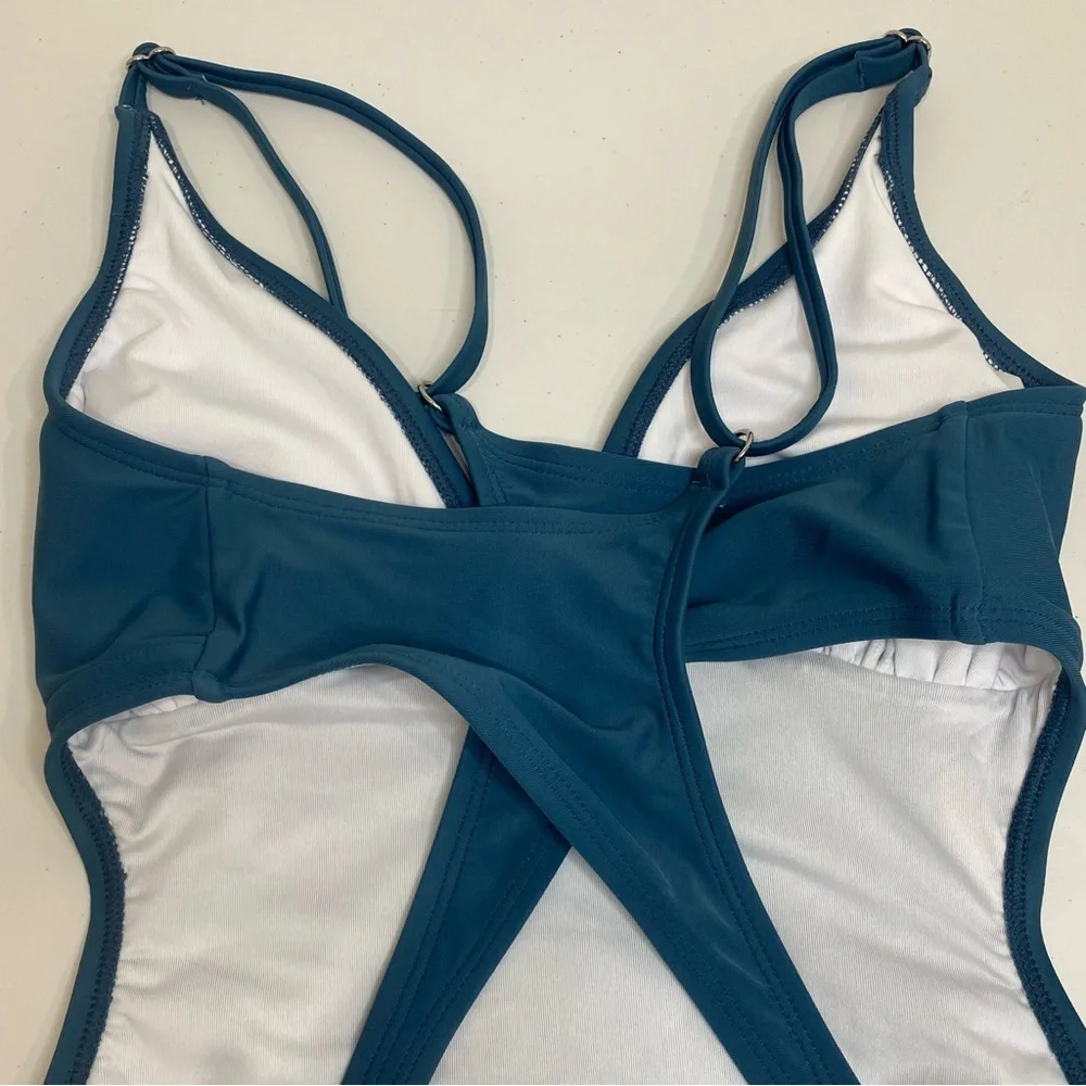 Cupshe Women’s One Piece Swimsuit Sz Small NWT Adjustable Straps
